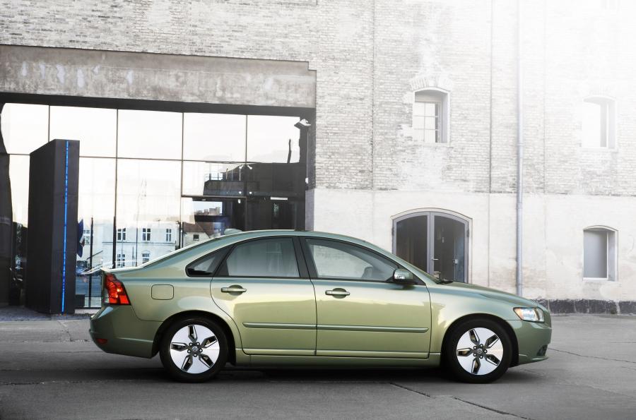  Volvo C30 DRIVe Efficiency 2008 года  (фото 5 из 34)